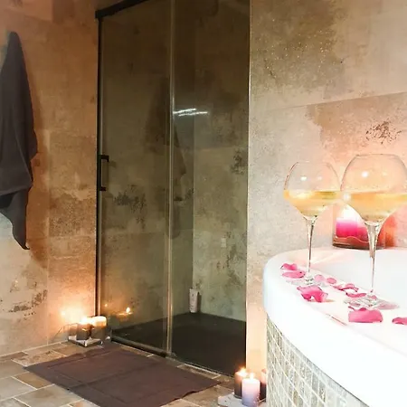 בית הארחה Casa Petre E Fiori סרביון